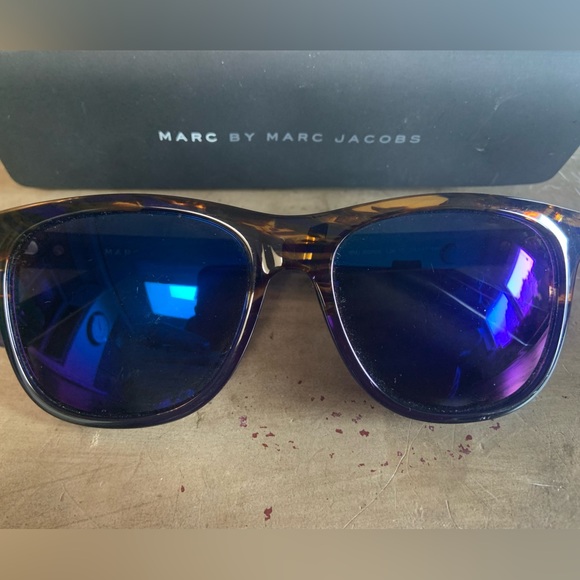 Marc Jacobs sunglasses - Picture 2 of 6